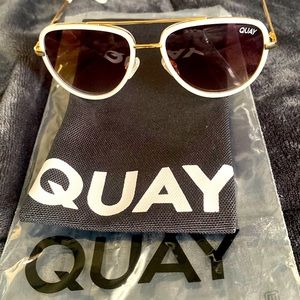 Quay sunglasses all in mini
